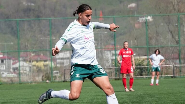 Sanayispor Evinde Son Şampiyona Direnemedi